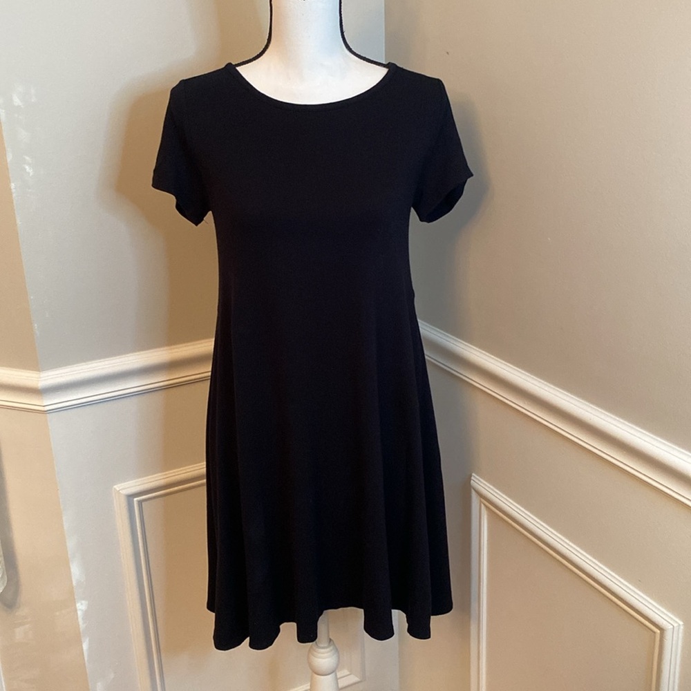 Forever 21 dress size small Y2K Black Dress t-shirt dress